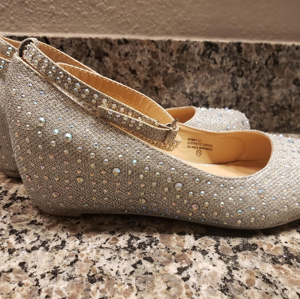 Chase and Chloe wedges